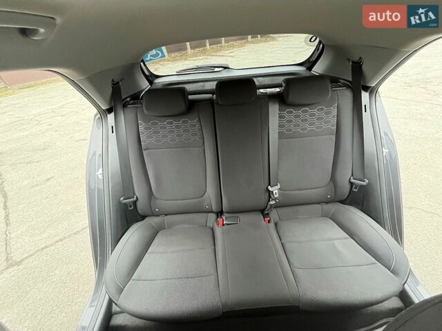 Серый Киа Рио, объемом двигателя 1.4 л и пробегом 91 тыс. км за 12000 $, фото 5 на Automoto.ua