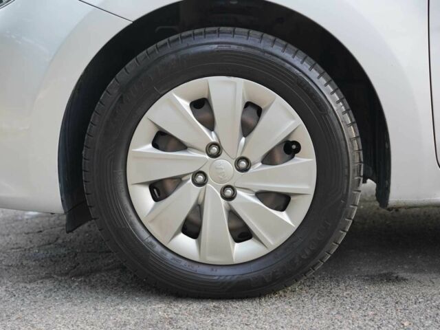 Серый Киа Рио, объемом двигателя 1.6 л и пробегом 80 тыс. км за 8300 $, фото 18 на Automoto.ua
