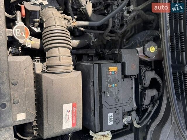 Серый Киа Рио, объемом двигателя 1.4 л и пробегом 33 тыс. км за 13700 $, фото 30 на Automoto.ua