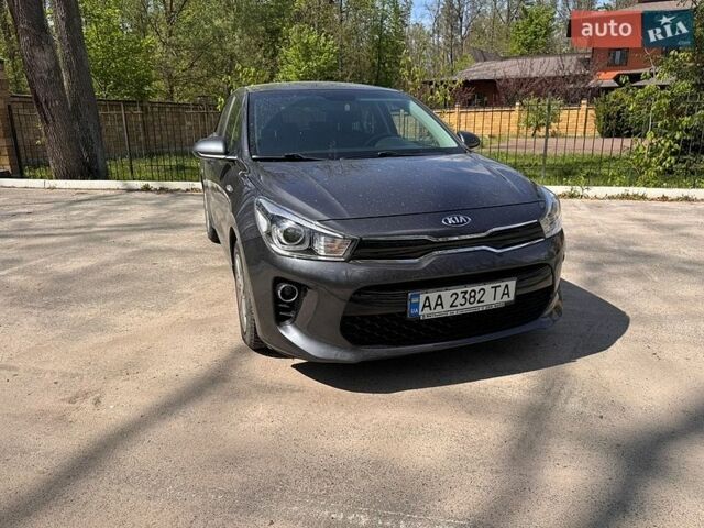 Серый Киа Рио, объемом двигателя 1.4 л и пробегом 33 тыс. км за 13700 $, фото 3 на Automoto.ua