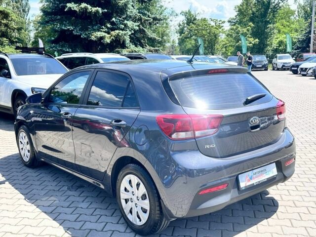Серый Киа Рио, объемом двигателя 1.3 л и пробегом 90 тыс. км за 10200 $, фото 4 на Automoto.ua