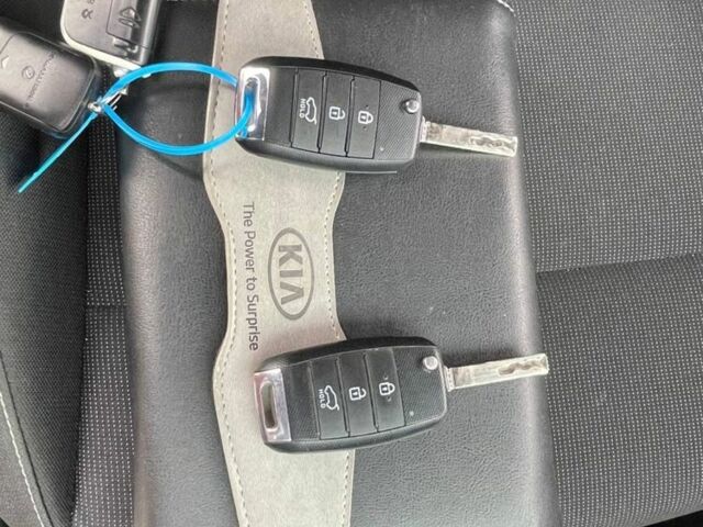 Серый Киа Рио, объемом двигателя 1.2 л и пробегом 90 тыс. км за 9800 $, фото 8 на Automoto.ua