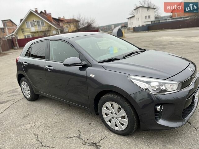 Серый Киа Рио, объемом двигателя 1.4 л и пробегом 91 тыс. км за 12000 $, фото 4 на Automoto.ua