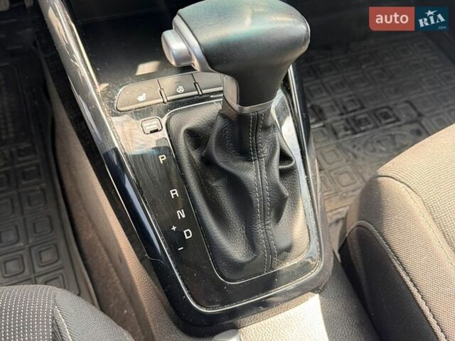 Серый Киа Рио, объемом двигателя 1.4 л и пробегом 33 тыс. км за 13700 $, фото 20 на Automoto.ua