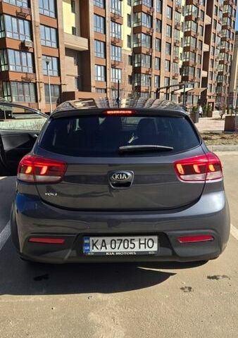 Серый Киа Рио, объемом двигателя 1.37 л и пробегом 88 тыс. км за 13700 $, фото 6 на Automoto.ua