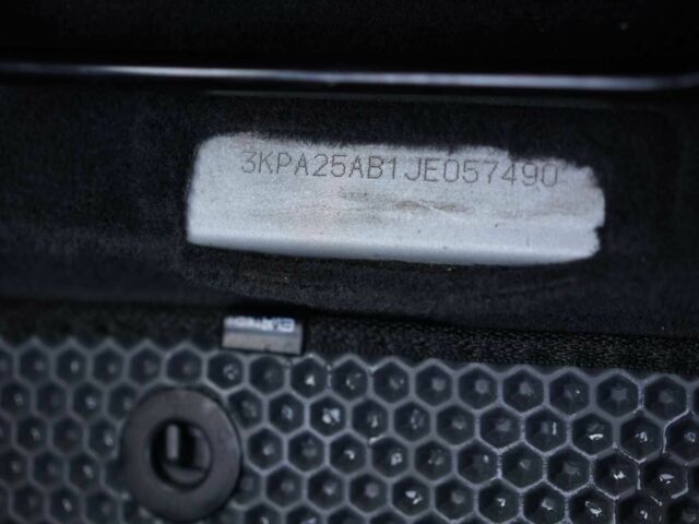 Серый Киа Рио, объемом двигателя 1.6 л и пробегом 80 тыс. км за 8300 $, фото 14 на Automoto.ua