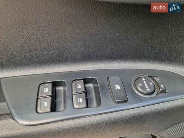 Сірий Кіа Ріо, об'ємом двигуна 1.4 л та пробігом 109 тис. км за 12500 $, фото 24 на Automoto.ua