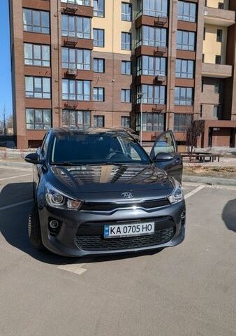 Серый Киа Рио, объемом двигателя 1.37 л и пробегом 88 тыс. км за 13700 $, фото 2 на Automoto.ua