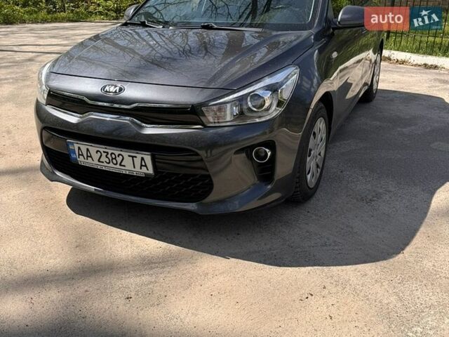 Серый Киа Рио, объемом двигателя 1.4 л и пробегом 33 тыс. км за 13700 $, фото 1 на Automoto.ua