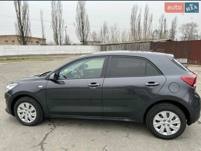 Серый Киа Рио, объемом двигателя 1.4 л и пробегом 91 тыс. км за 12000 $, фото 3 на Automoto.ua