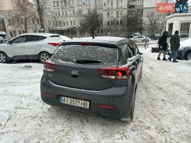 Серый Киа Рио, объемом двигателя 1.37 л и пробегом 75 тыс. км за 7700 $, фото 4 на Automoto.ua