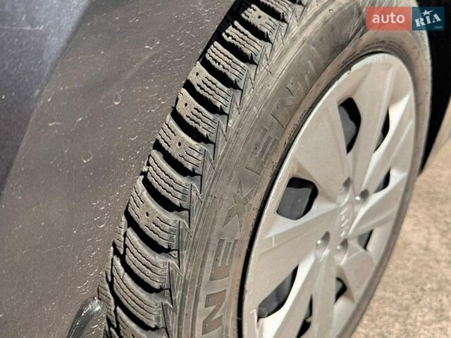 Серый Киа Рио, объемом двигателя 1.4 л и пробегом 33 тыс. км за 13700 $, фото 11 на Automoto.ua