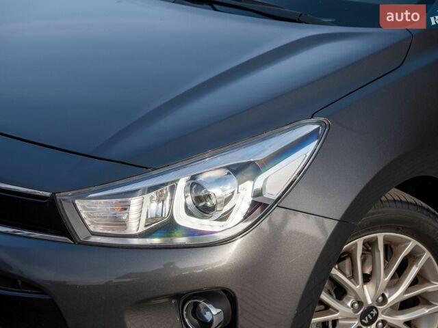 Серый Киа Рио, объемом двигателя 1.37 л и пробегом 105 тыс. км за 13000 $, фото 3 на Automoto.ua