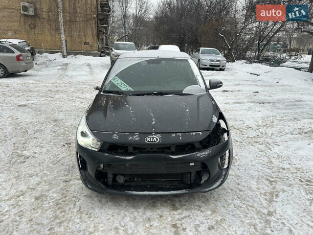 Серый Киа Рио, объемом двигателя 1.37 л и пробегом 75 тыс. км за 7700 $, фото 10 на Automoto.ua