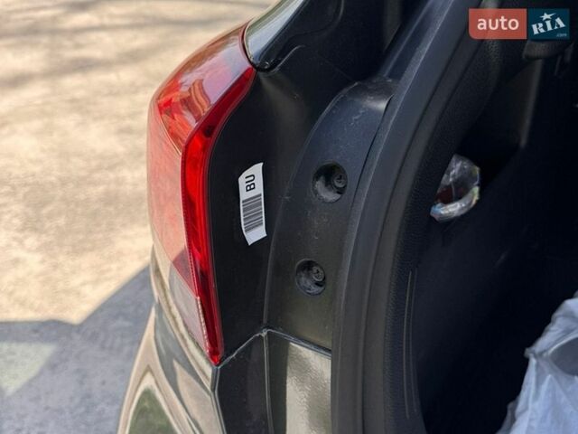 Серый Киа Рио, объемом двигателя 1.4 л и пробегом 33 тыс. км за 13700 $, фото 8 на Automoto.ua