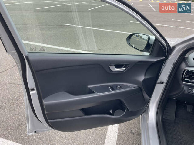 Сірий Кіа Ріо, об'ємом двигуна 1.25 л та пробігом 59 тис. км за 11600 $, фото 19 на Automoto.ua