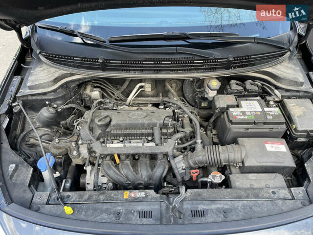 Серый Киа Рио, объемом двигателя 1.4 л и пробегом 33 тыс. км за 14500 $, фото 32 на Automoto.ua