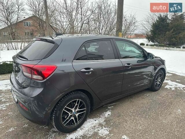 Серый Киа Рио, объемом двигателя 1.37 л и пробегом 93 тыс. км за 15500 $, фото 4 на Automoto.ua