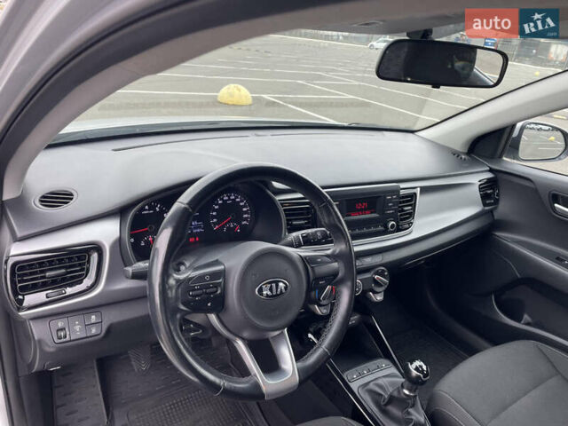 Сірий Кіа Ріо, об'ємом двигуна 1.25 л та пробігом 59 тис. км за 11600 $, фото 8 на Automoto.ua