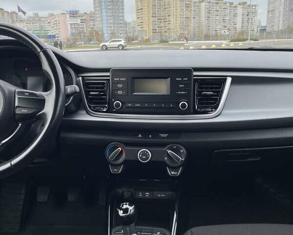 Сірий Кіа Ріо, об'ємом двигуна 1.25 л та пробігом 59 тис. км за 11600 $, фото 10 на Automoto.ua