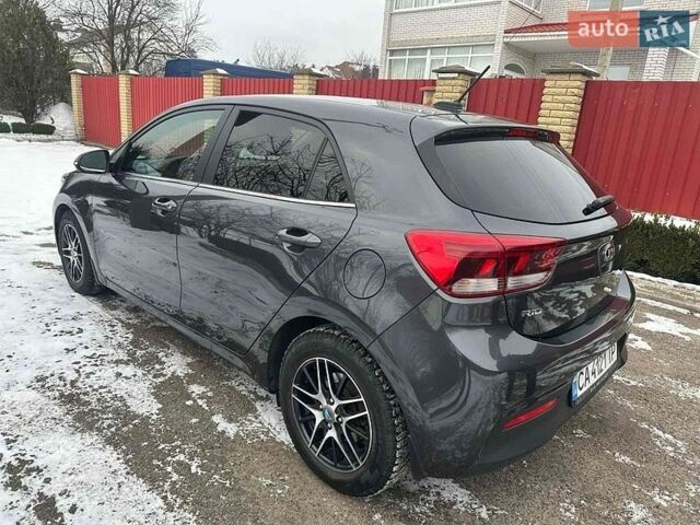 Серый Киа Рио, объемом двигателя 1.37 л и пробегом 93 тыс. км за 15500 $, фото 3 на Automoto.ua