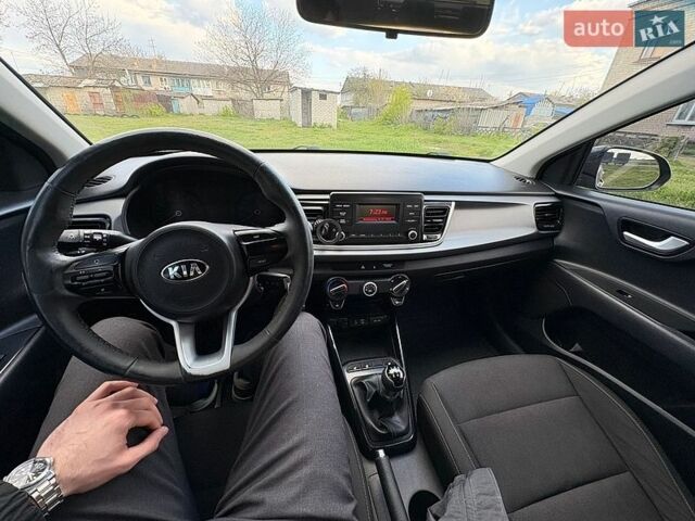 Серый Киа Рио, объемом двигателя 1.3 л и пробегом 88 тыс. км за 9700 $, фото 8 на Automoto.ua