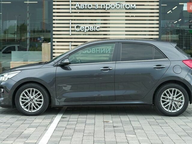 Сірий Кіа Ріо, об'ємом двигуна 1.37 л та пробігом 46 тис. км за 15412 $, фото 2 на Automoto.ua
