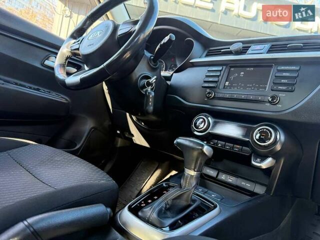 Серый Киа Рио, объемом двигателя 1.59 л и пробегом 84 тыс. км за 14500 $, фото 11 на Automoto.ua