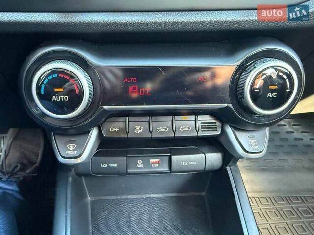 Серый Киа Рио, объемом двигателя 1.59 л и пробегом 84 тыс. км за 14899 $, фото 19 на Automoto.ua