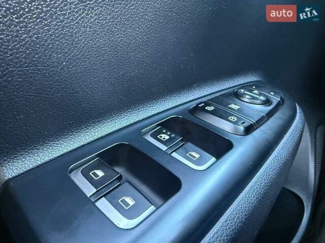 Серый Киа Рио, объемом двигателя 1.59 л и пробегом 84 тыс. км за 14899 $, фото 17 на Automoto.ua