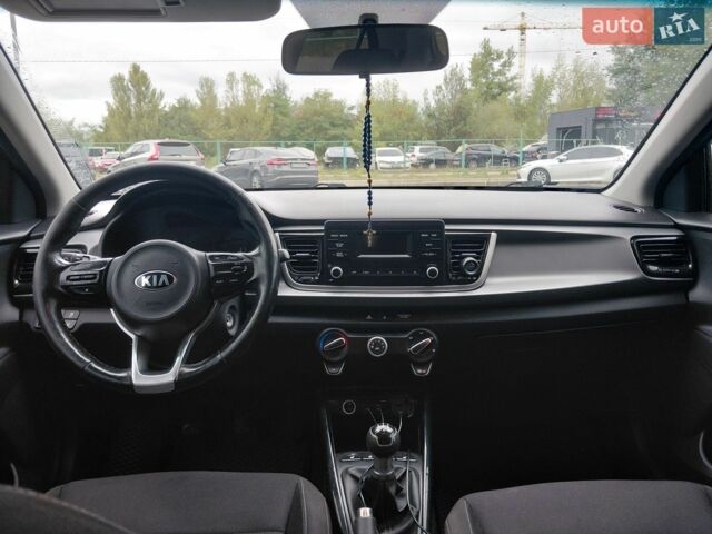 Серый Киа Рио, объемом двигателя 1.25 л и пробегом 171 тыс. км за 9000 $, фото 5 на Automoto.ua