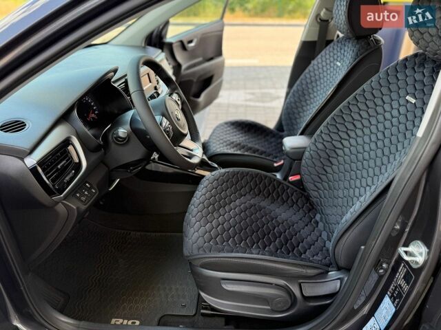 Серый Киа Рио, объемом двигателя 1.37 л и пробегом 64 тыс. км за 14000 $, фото 18 на Automoto.ua