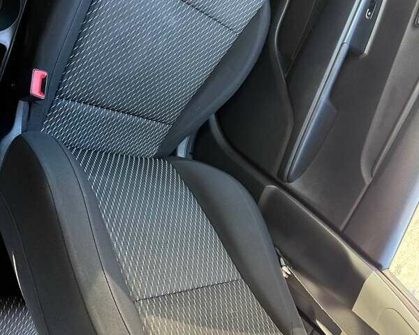 Серый Киа Рио, объемом двигателя 1.59 л и пробегом 84 тыс. км за 14899 $, фото 22 на Automoto.ua