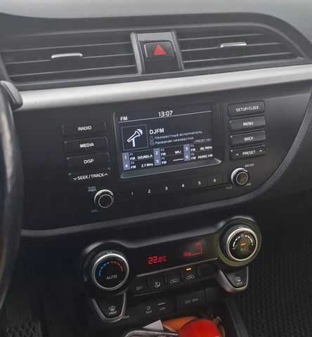 Сірий Кіа Ріо, об'ємом двигуна 1.59 л та пробігом 94 тис. км за 13000 $, фото 6 на Automoto.ua