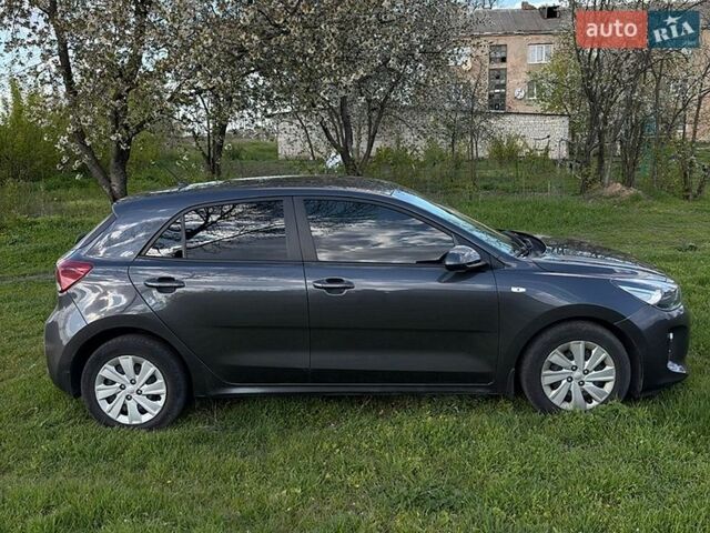 Серый Киа Рио, объемом двигателя 1.3 л и пробегом 88 тыс. км за 9700 $, фото 1 на Automoto.ua