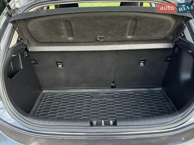 Серый Киа Рио, объемом двигателя 1.3 л и пробегом 88 тыс. км за 9700 $, фото 19 на Automoto.ua
