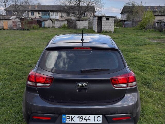 Серый Киа Рио, объемом двигателя 1.2 л и пробегом 87 тыс. км за 10250 $, фото 5 на Automoto.ua