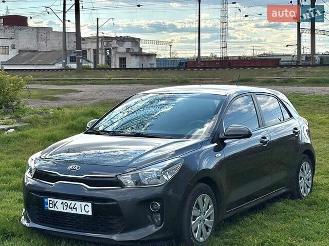 Серый Киа Рио, объемом двигателя 1.3 л и пробегом 88 тыс. км за 9700 $, фото 6 на Automoto.ua