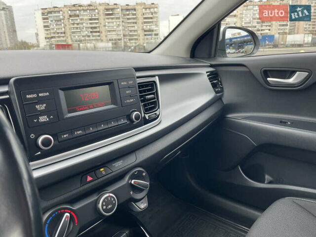Сірий Кіа Ріо, об'ємом двигуна 1.25 л та пробігом 59 тис. км за 11600 $, фото 13 на Automoto.ua