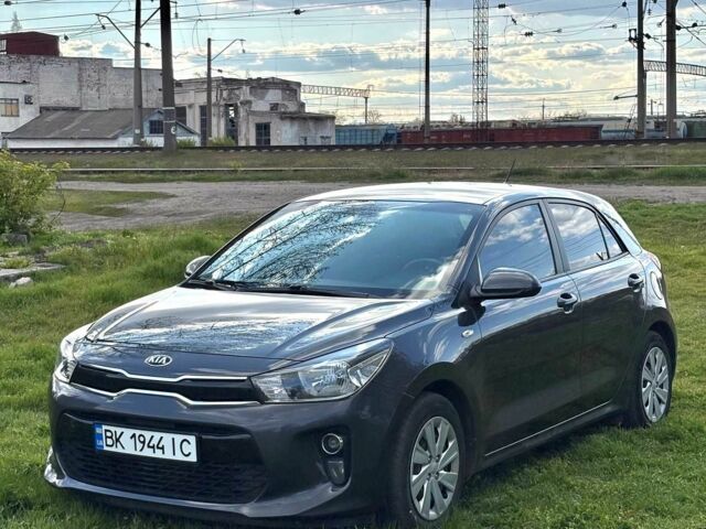 Серый Киа Рио, объемом двигателя 1.2 л и пробегом 87 тыс. км за 10250 $, фото 2 на Automoto.ua