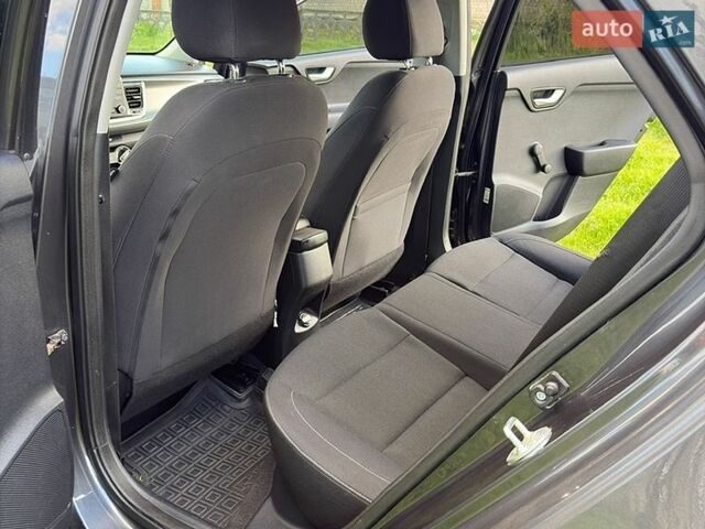Серый Киа Рио, объемом двигателя 1.3 л и пробегом 88 тыс. км за 9700 $, фото 13 на Automoto.ua
