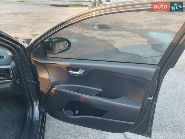 Серый Киа Рио, объемом двигателя 1.25 л и пробегом 90 тыс. км за 9900 $, фото 14 на Automoto.ua