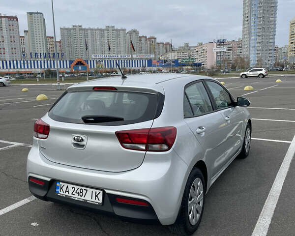 Сірий Кіа Ріо, об'ємом двигуна 1.25 л та пробігом 59 тис. км за 11600 $, фото 3 на Automoto.ua