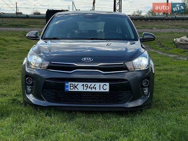 Серый Киа Рио, объемом двигателя 1.3 л и пробегом 88 тыс. км за 9700 $, фото 7 на Automoto.ua