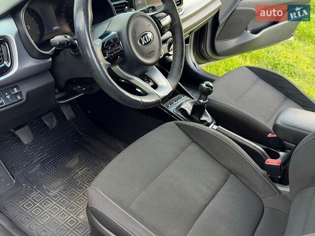 Серый Киа Рио, объемом двигателя 1.3 л и пробегом 88 тыс. км за 9700 $, фото 9 на Automoto.ua