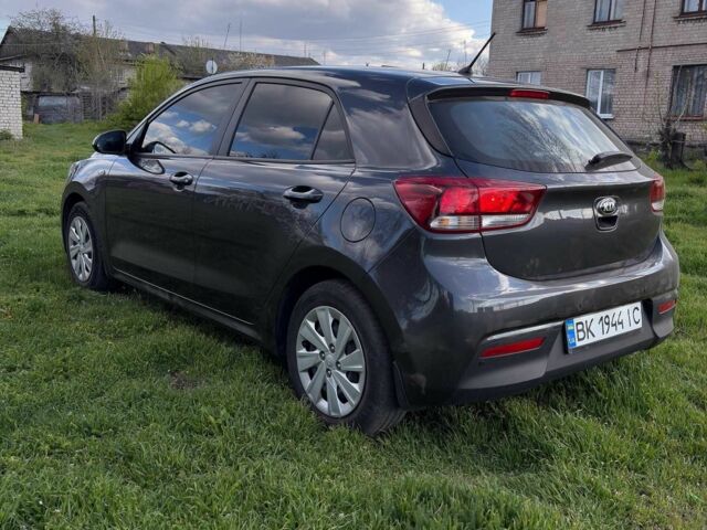 Серый Киа Рио, объемом двигателя 1.2 л и пробегом 87 тыс. км за 10250 $, фото 4 на Automoto.ua