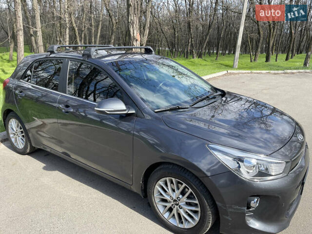 Серый Киа Рио, объемом двигателя 1.4 л и пробегом 33 тыс. км за 14500 $, фото 12 на Automoto.ua