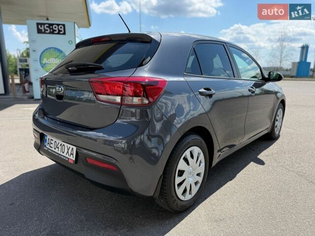 Серый Киа Рио, объемом двигателя 1.37 л и пробегом 64 тыс. км за 14000 $, фото 8 на Automoto.ua