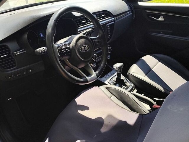Серый Киа Рио, объемом двигателя 1.59 л и пробегом 35 тыс. км за 16000 $, фото 4 на Automoto.ua