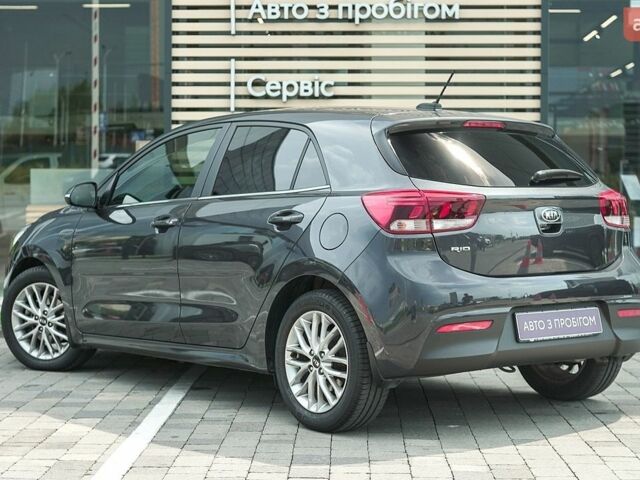 Сірий Кіа Ріо, об'ємом двигуна 1.37 л та пробігом 46 тис. км за 15412 $, фото 1 на Automoto.ua